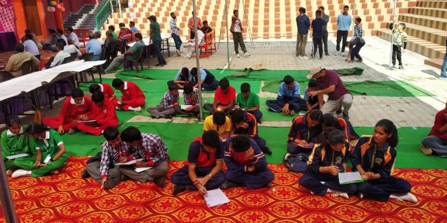 चंपावत:  लोहाघाट!  श्री रामलीला मैदान में सामान्य ज्ञान, क्विज प्रतियोगिता का आयोजन।