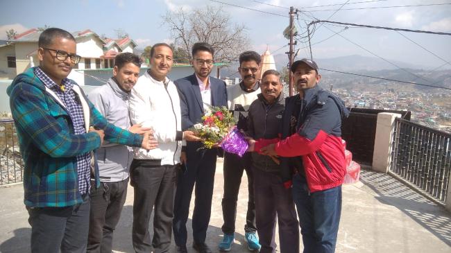 चंपावत:  नए जिला सूचना अधिकारी धीरज कार्की का किया पत्रकारों ने स्वागत।